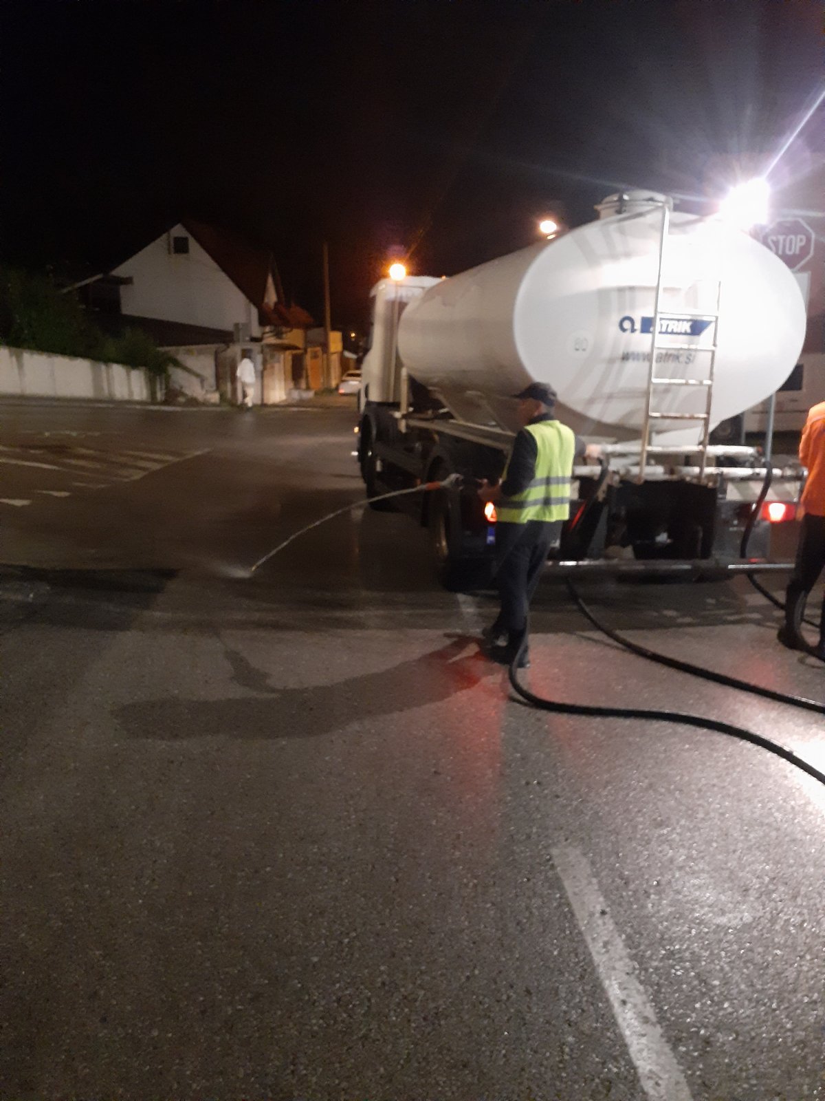 Foto-galerija: Pranje saobraćajnica i parking površina
