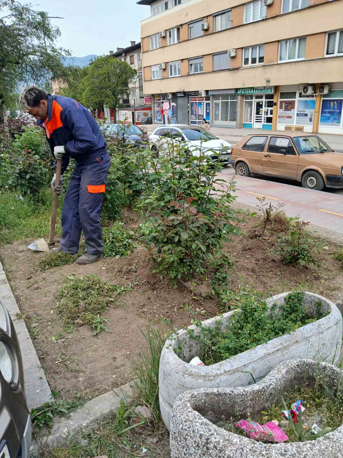 FOTO: Aktuelni radovi  na javnim zelenim i drugim površinama